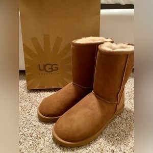 UGG Classic Short Chestnut Boot